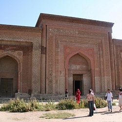 Uzgend Karakhanid tombs