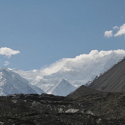 Dastighil Sar peak from Maluguti glacier
